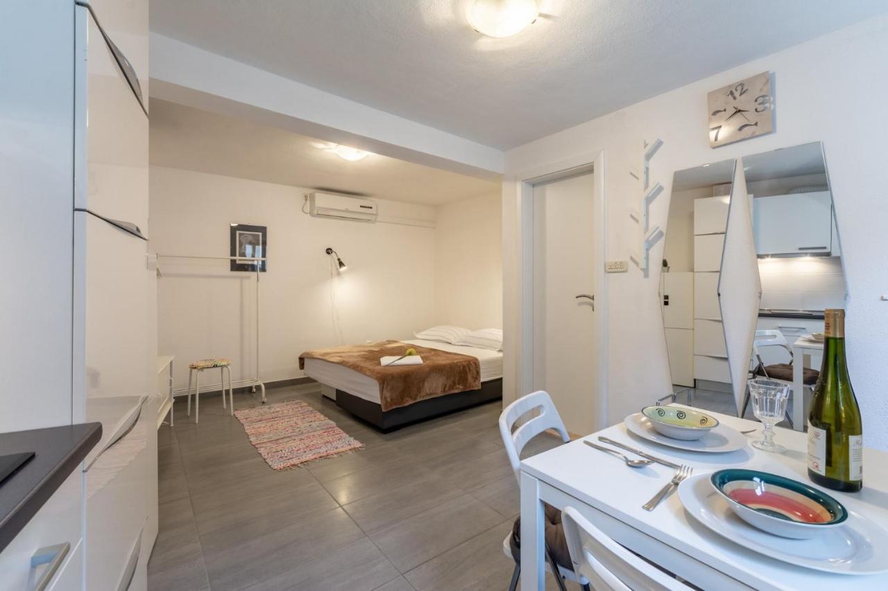 Apartments Sonja Пучишча Екстериор снимка