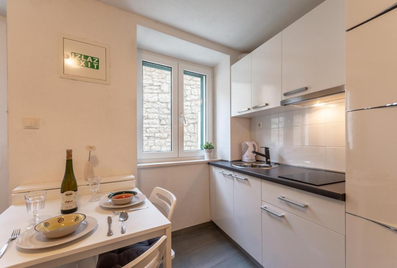 Apartments Sonja Пучишча Екстериор снимка