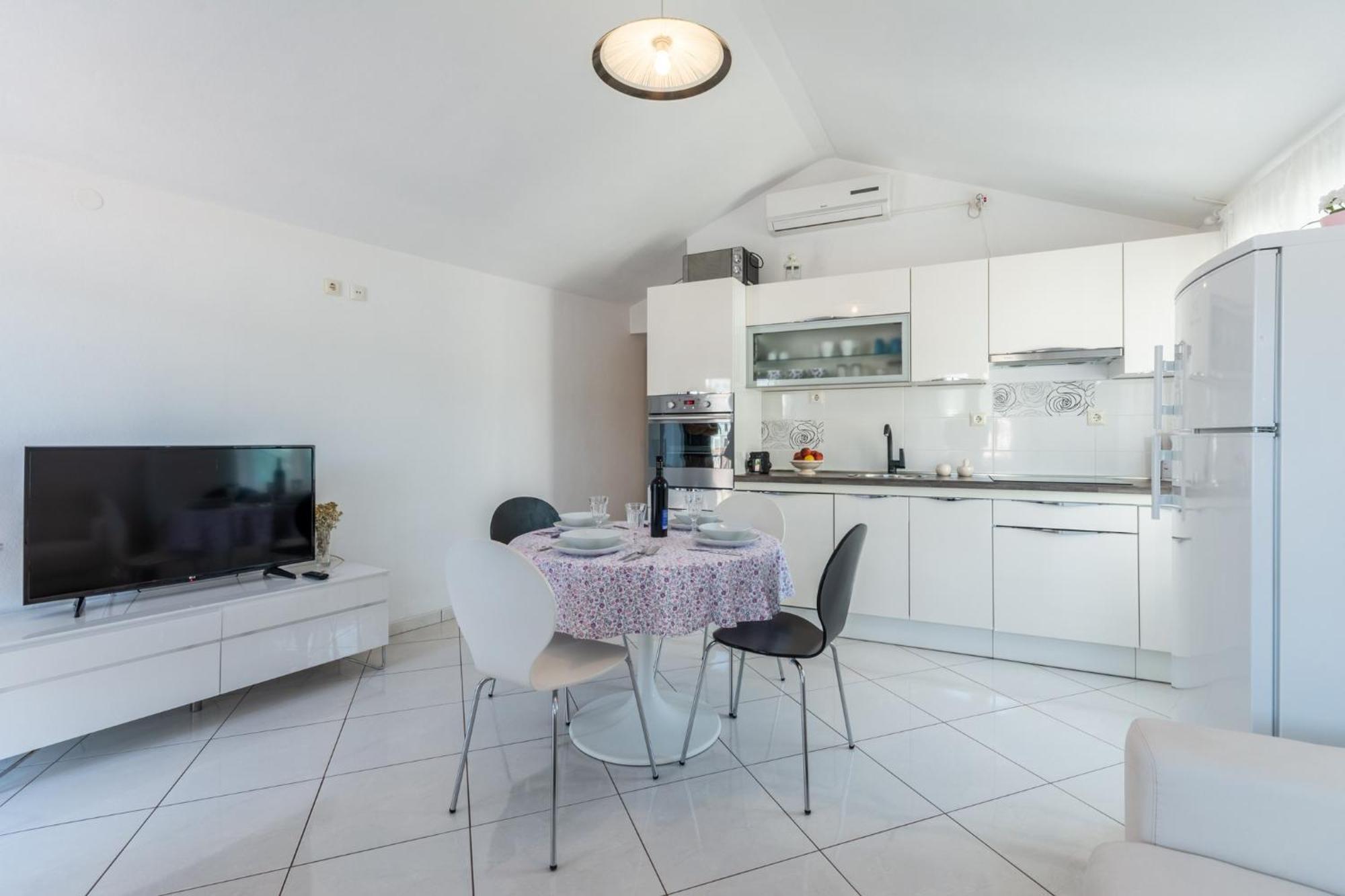 Apartments Sonja Пучишча Стая снимка