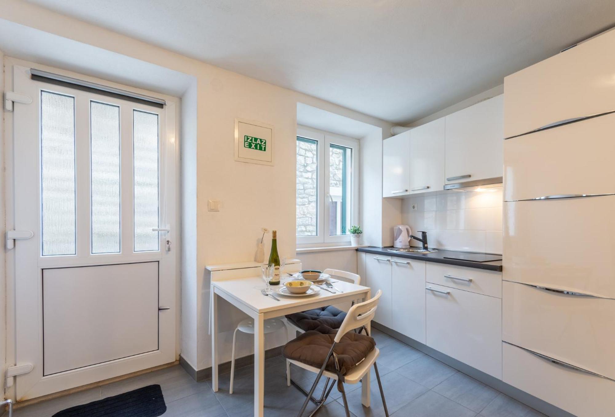 Apartments Sonja Пучишча Стая снимка